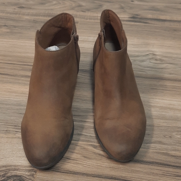 Clarks Shoes - Collection by Clark Soft Cushion Brown Leather Ankle Boots Size 10